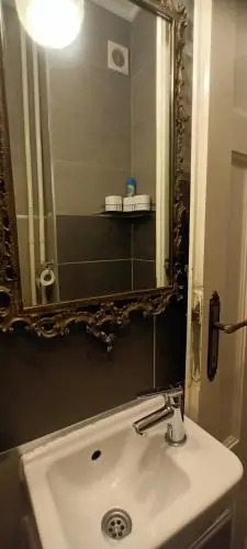 Authentic Belgrade Centre Hostel - Only Private Rooms