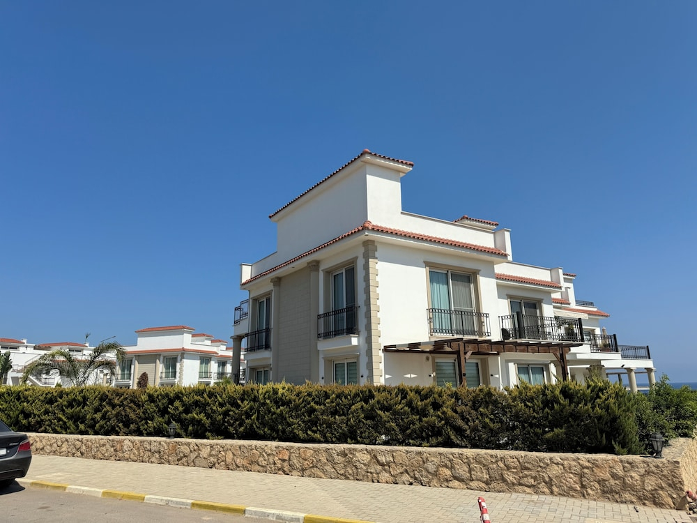 Sea Magic by Carrington Apartment hotel