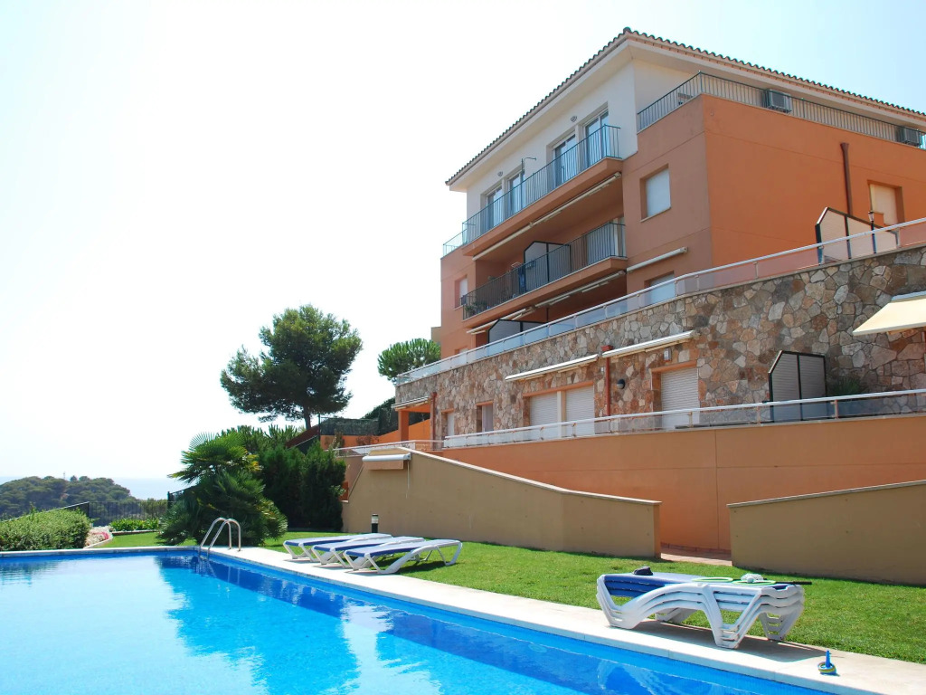 Apartment in Sant Feliu Near the Beach