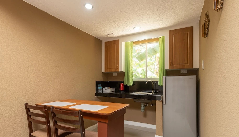 Coco Cabana Apartelle