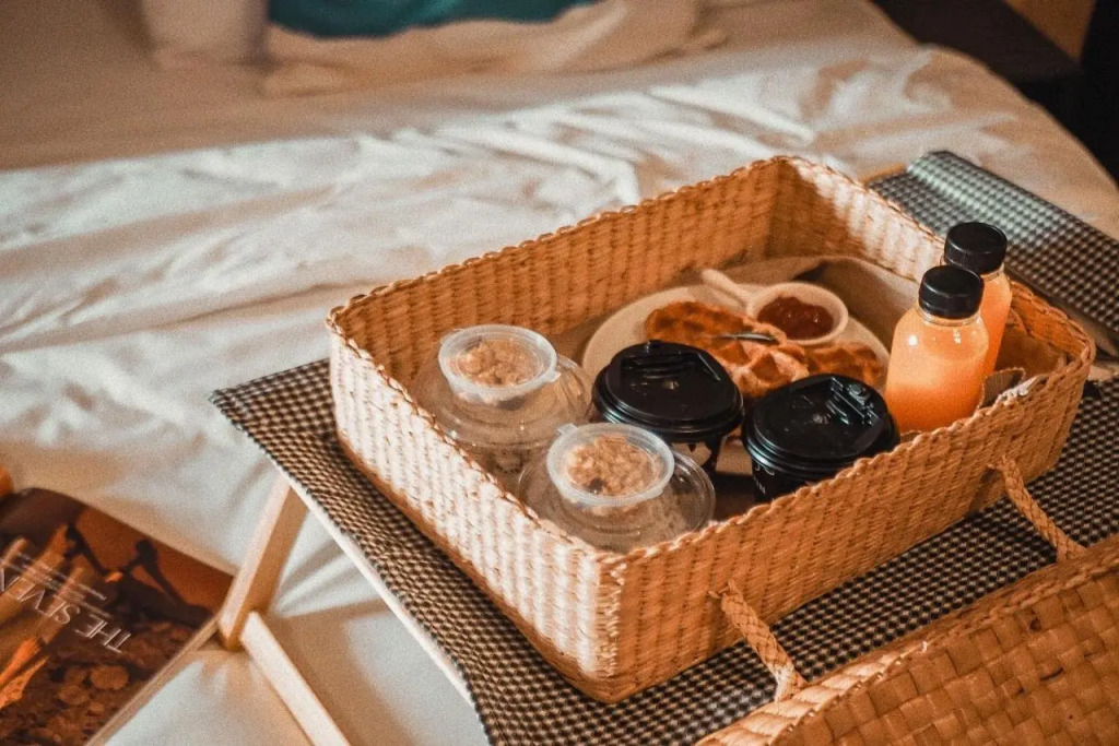 Josh Hotel