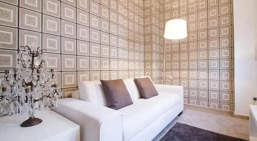 Valencia Luxury Downtown Penthouse