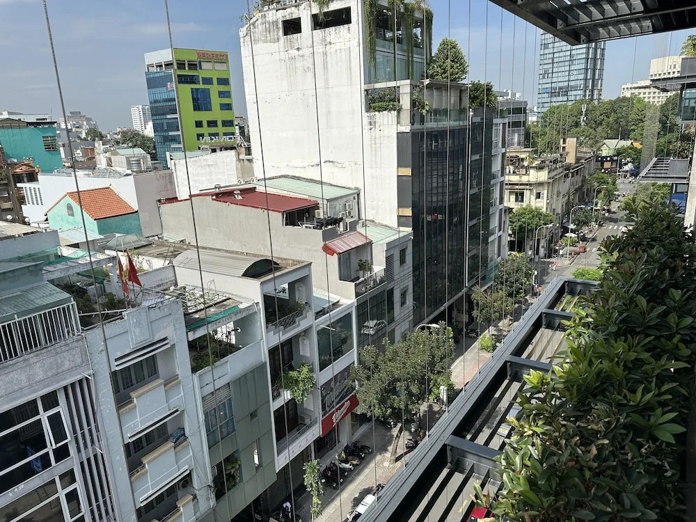 Triple E Hotel Metro Ben Thanh