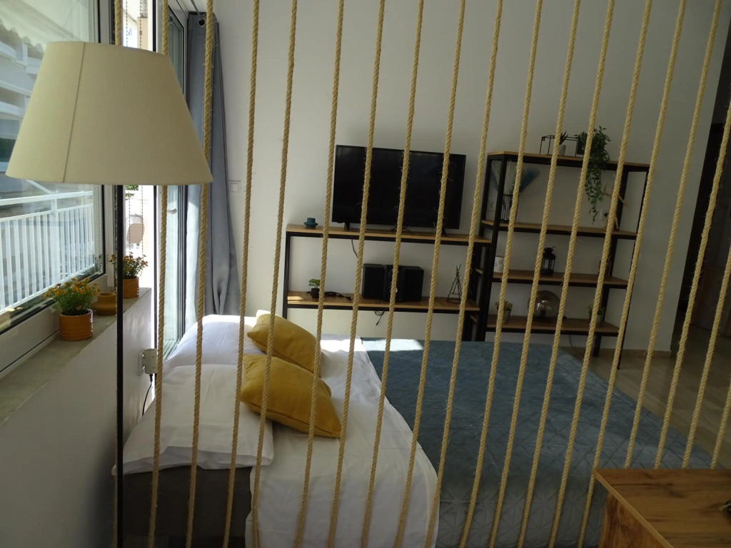Zeus Bright & New Apartment - 25 walk to the Acropolis