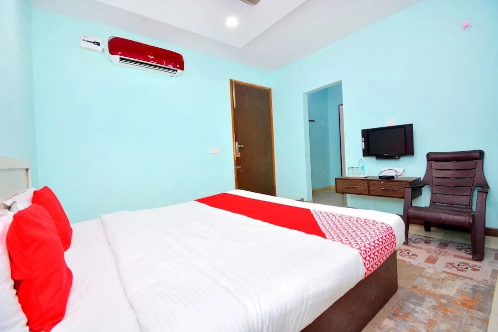OYO 42769 Vij Guest House
