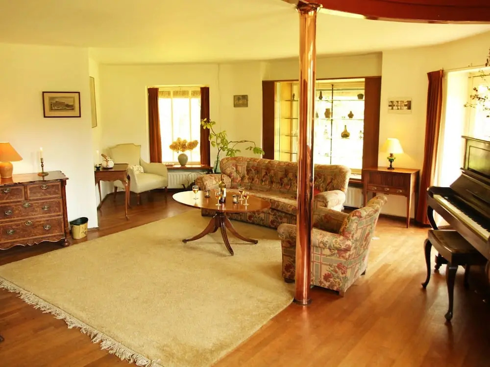 Monumental Mansion With a Warm Ambience in Natural Area Voornse Dunes