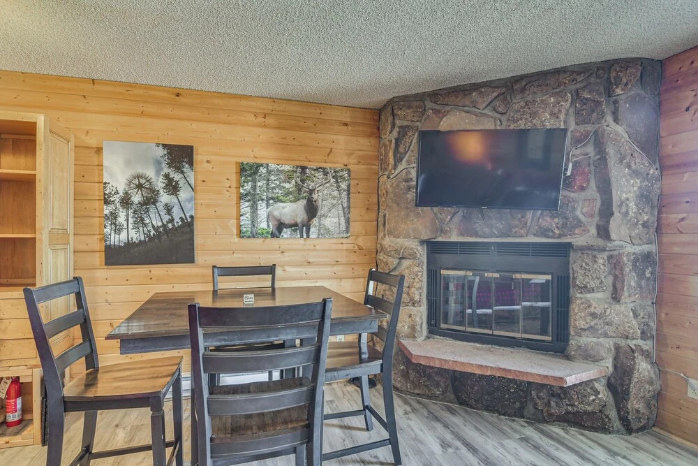 < 1 Mi to Granby Rodeo! Retreat w/ Pool & Hot Tub