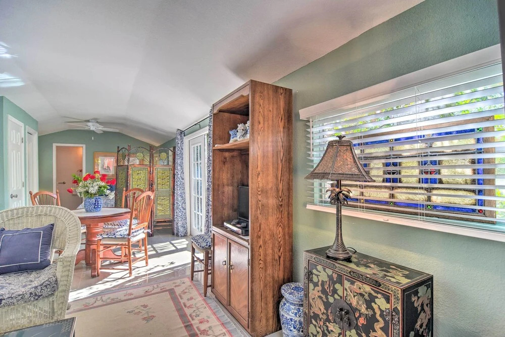 Vibrant Sarasota Studio < 1 Mile From the Beach!