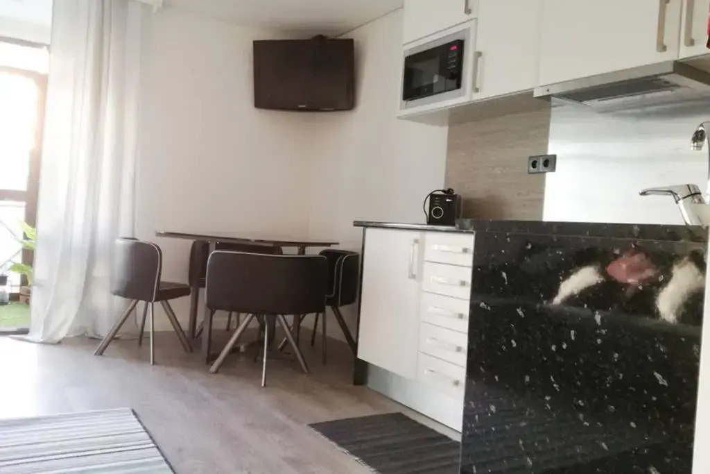 Ria Center Apartment - Right