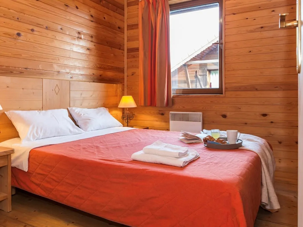 Attractive, rustic apartment in the termal town of Evian