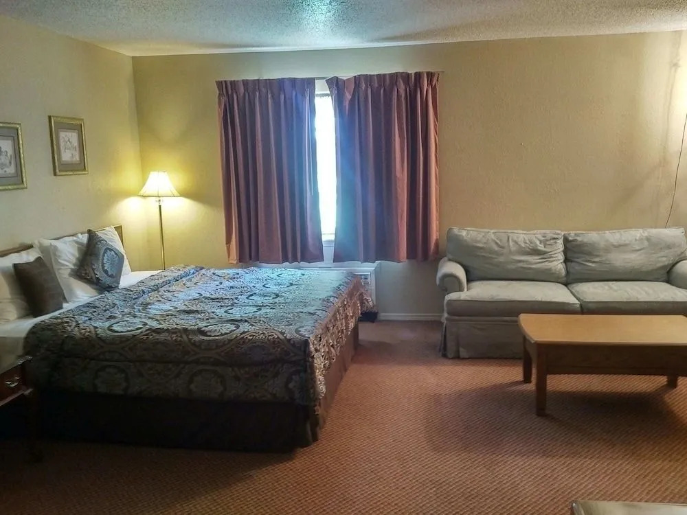 Ozark Swiss Inn