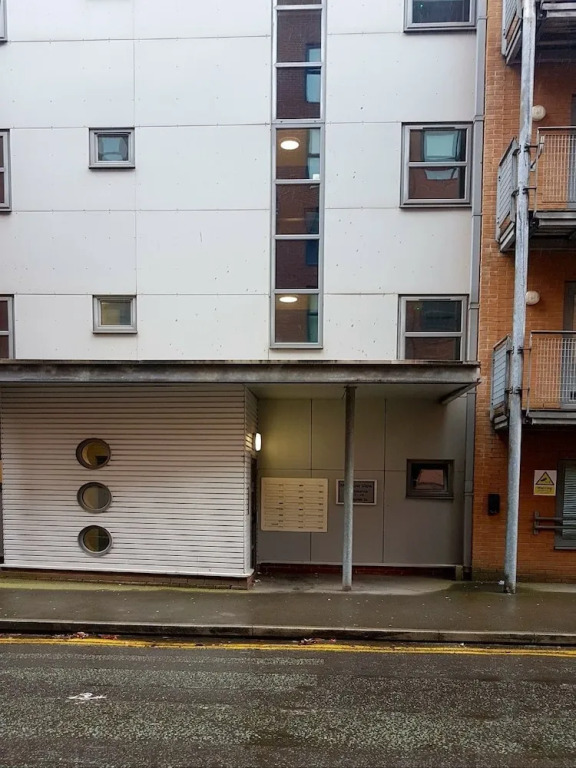 Bright, Spacious 2BR Ancoats Apt for 4 W/balcony