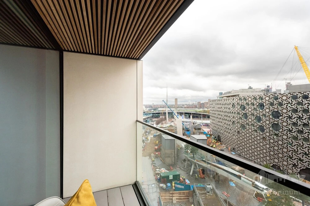Platinum Apartment next to O2 Arena