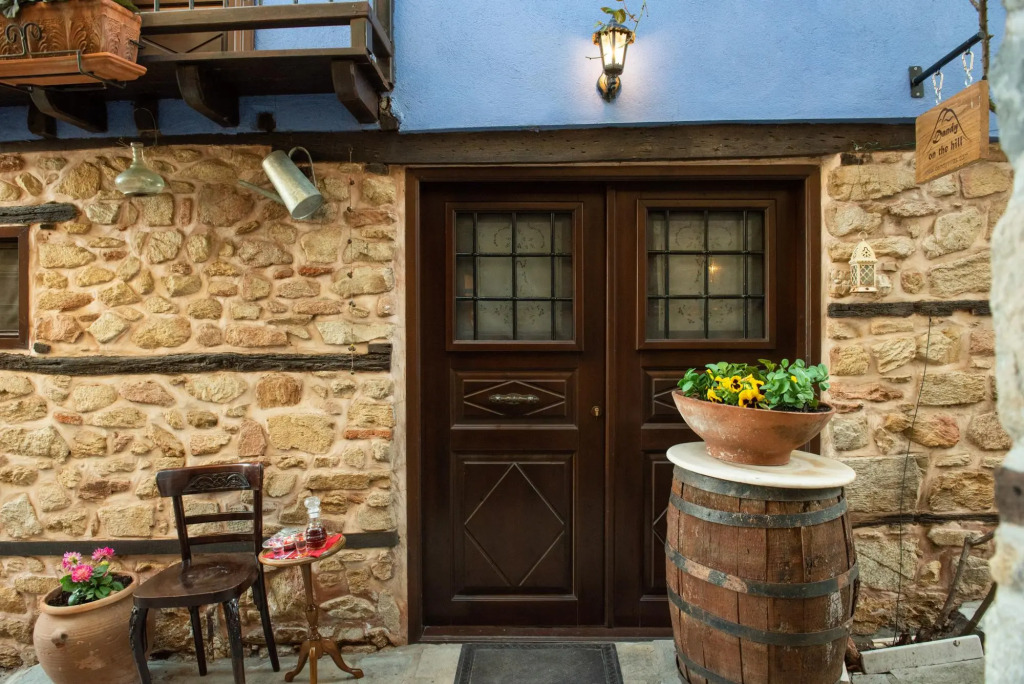 Dandy on the Hill in Arnaia | 4  Seasons Maisonette | Up to 4 people