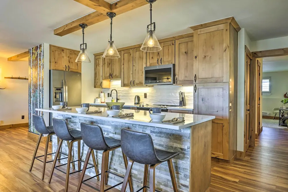 Mtn/lake Views & 3 Mi to Skiing: Dillon Condo