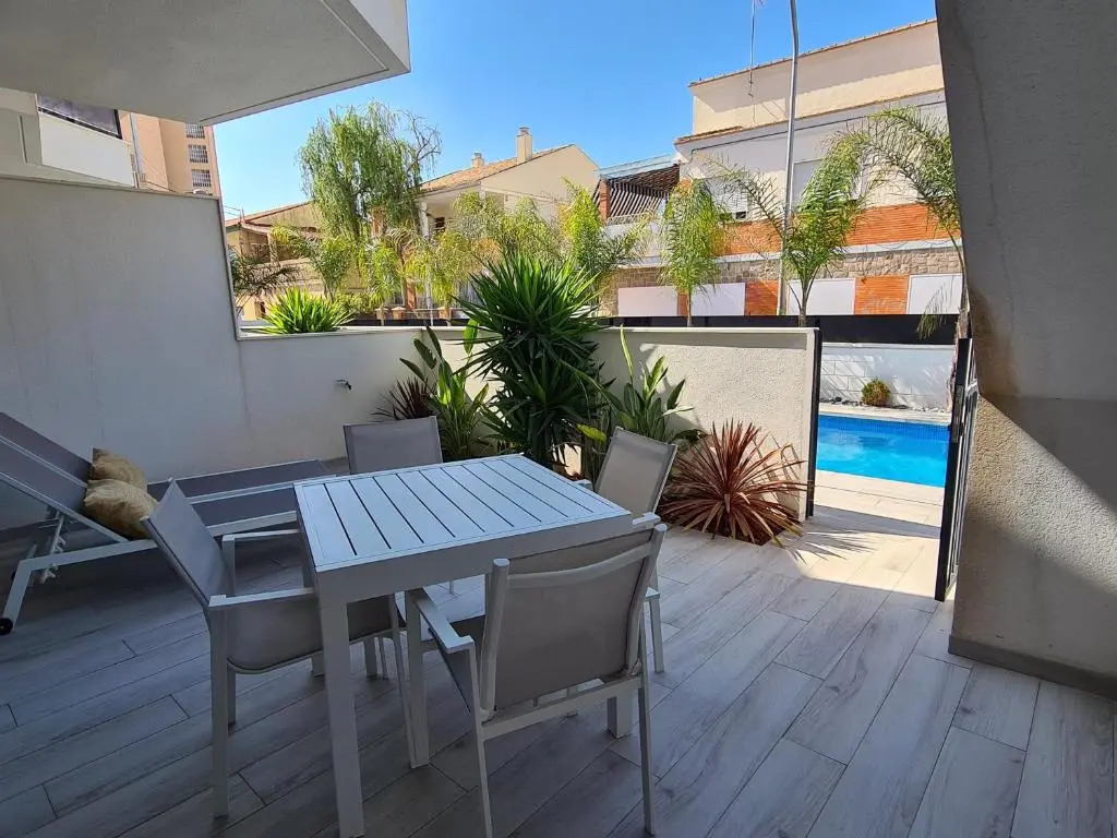 Luxe nieuwbouw appartement op 50m van de zee