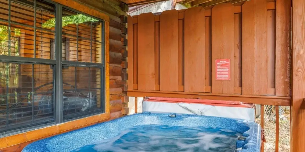 Smoky Mtn Lux Cabin Hot Tub Pool Views