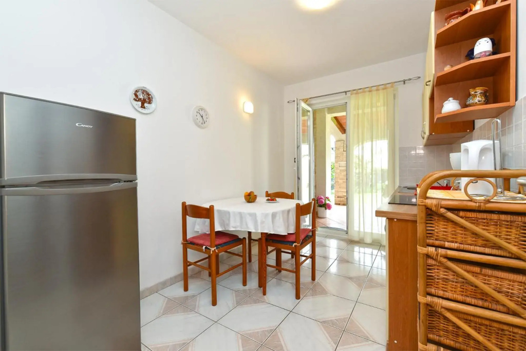 Apartments Anka 372