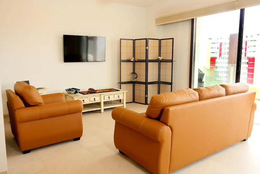 Delta I 601 Alamar Apartment Apts