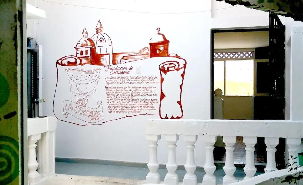 Hostel La Colonia