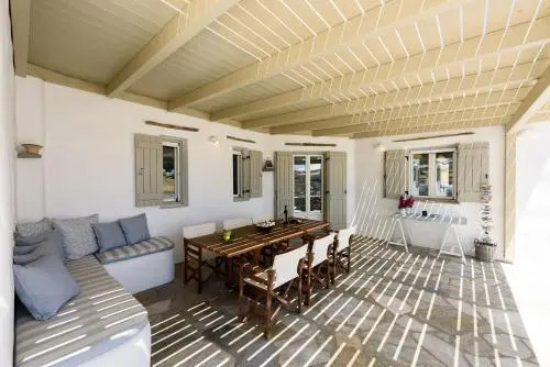 Cycladic beauty and tranquillity in Kostos, Paros