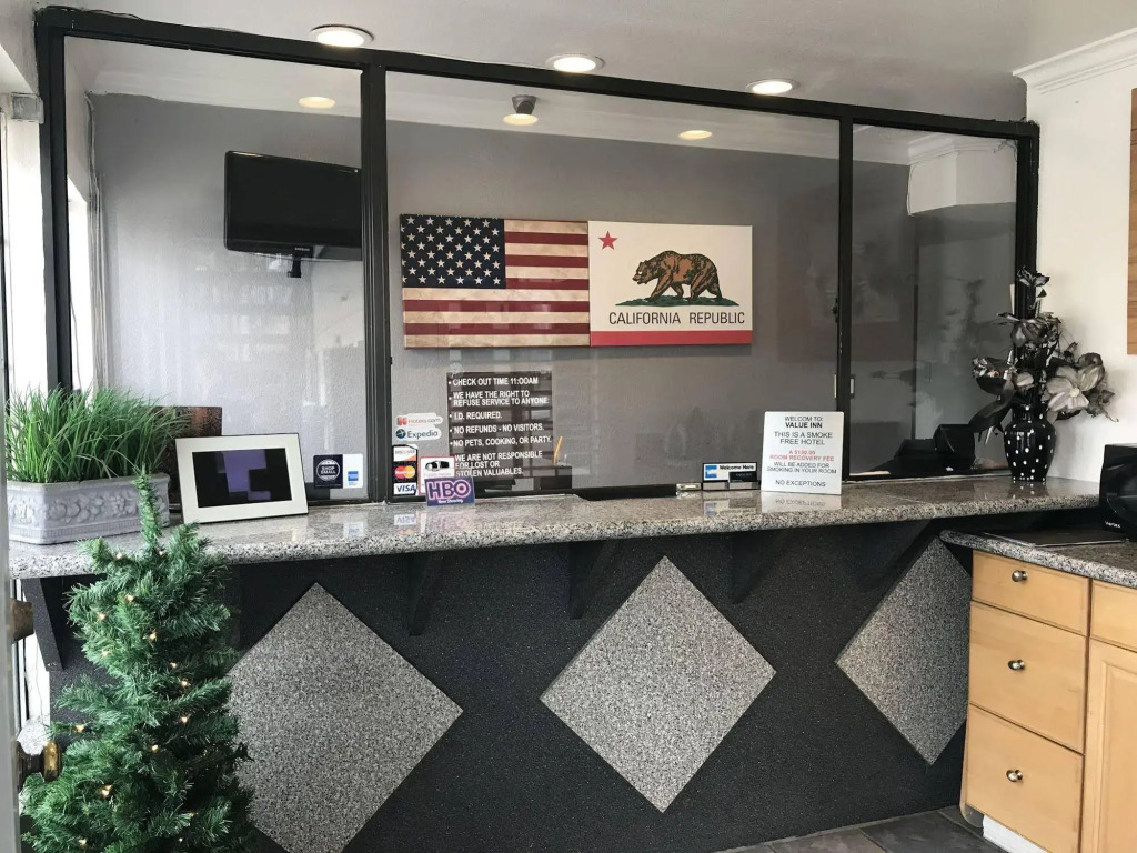 Value Inn Bellflower