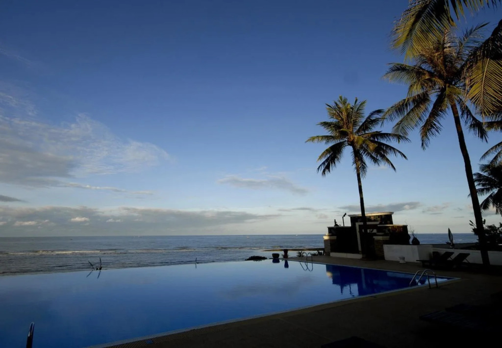 Golden Pine Beach Resort