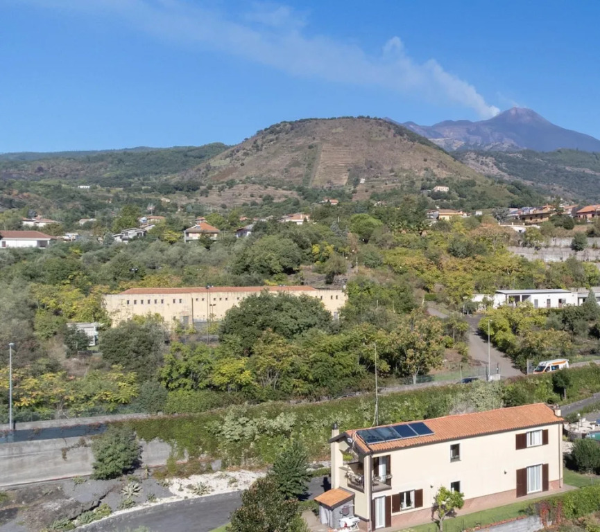 B&B BOUTIQUE DI CHARME "ETNA-RELAX-NATURA"
