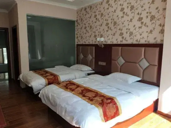 Fuxian Lake Sunshine Holiday Inn (Sunshine Coast)