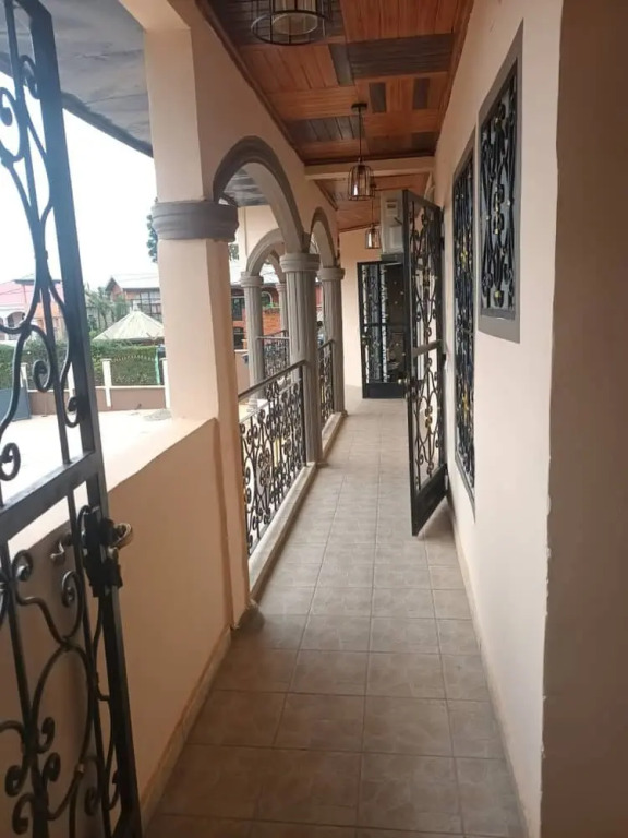 Bel Appartement Meublé À Yaoundé - Odza