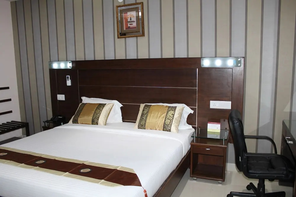 Maple Suites Serviced Apartments