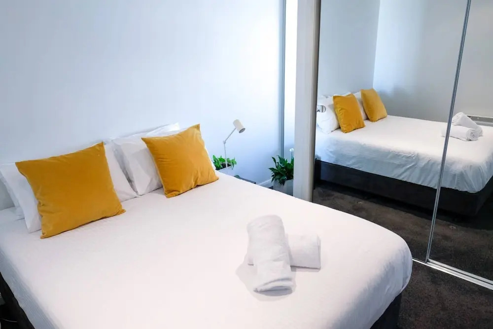 Stylish 1 Bedroom Apartment By Melbourne Park in Richmond