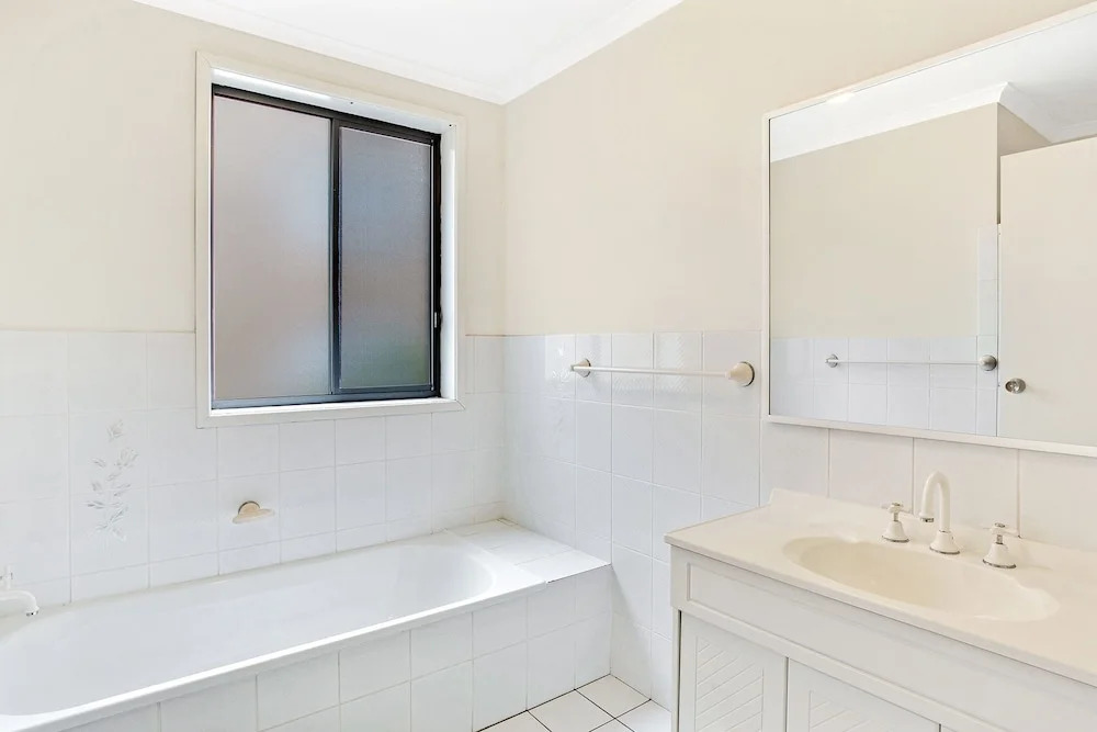 2/ 14 Kurrawa Close