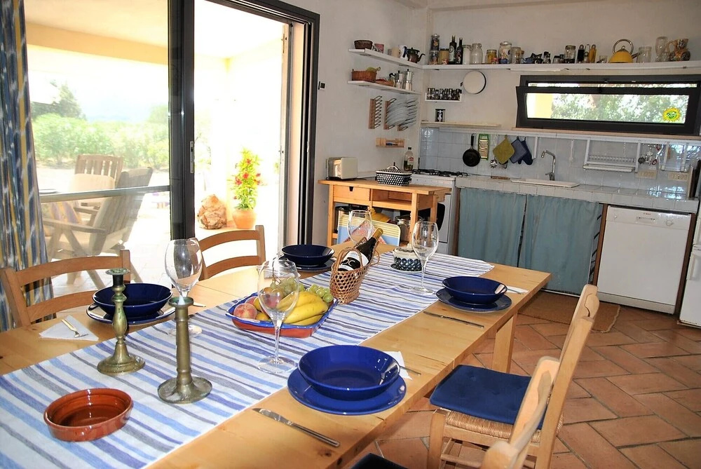 Villa in Sperlonga With Green External Space for 4 Persons