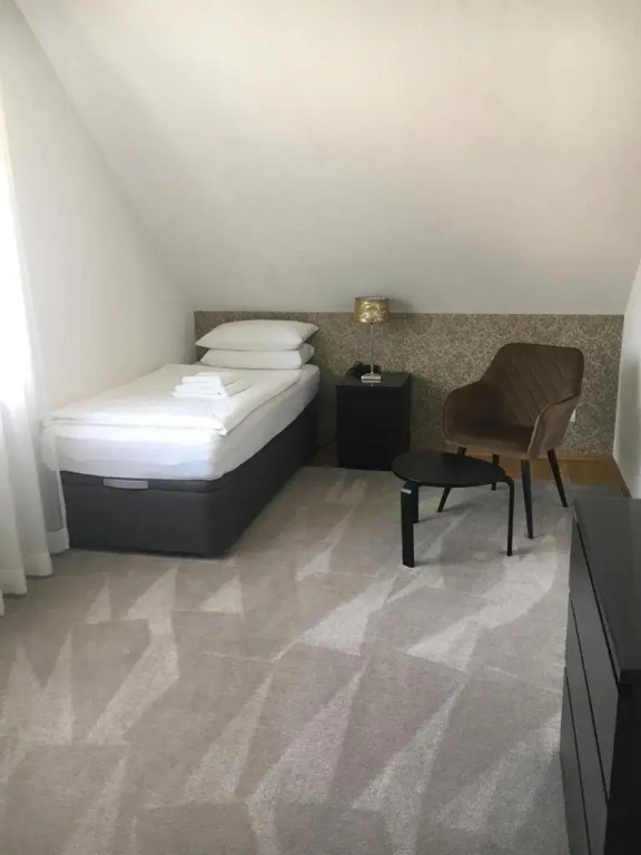 Modernes Stadthaus | Parkplatz | WiFi | Bad&Dusche | Küche