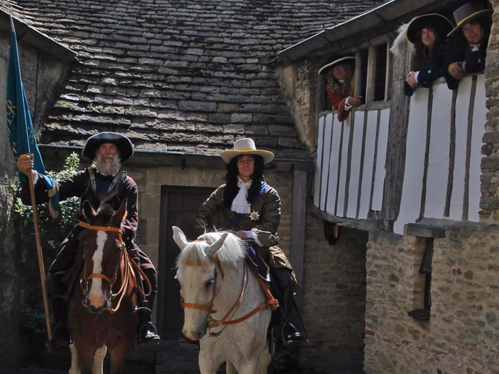 The George Inn & Plaine