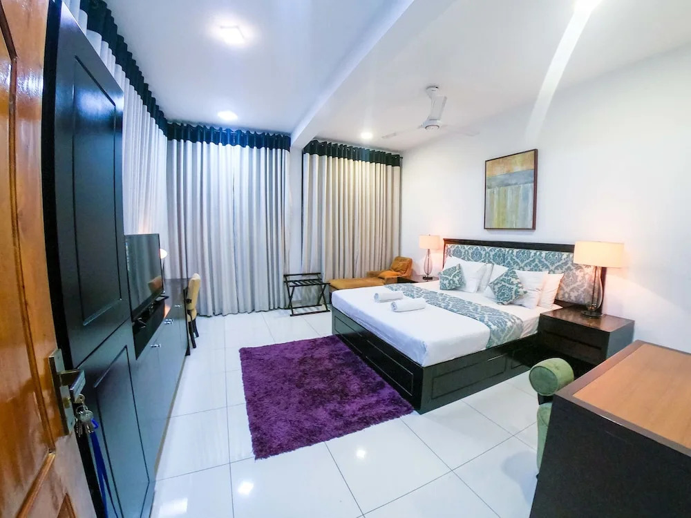 Romance Hills Hotel