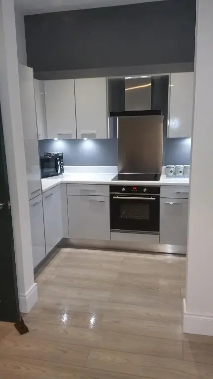 Wellington Park Apartments Spacious 1BR Sleeps 4 in Prime Location