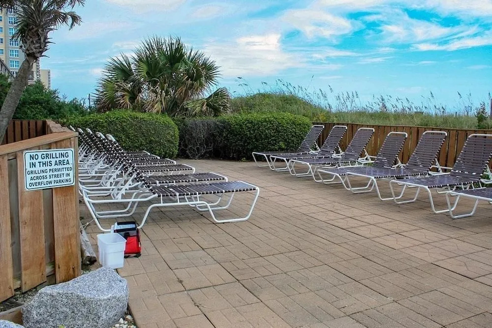 Xanadu III 404 - 2 Br Condo
