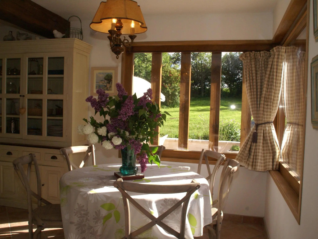 Traditional Holiday Home with Garden in Dampsmesnil