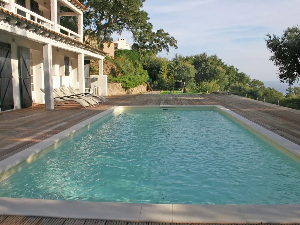 Country-style Decorated Villa With Pool and Breathtaking, Panoramic View of the Gulf of Saint-tropez