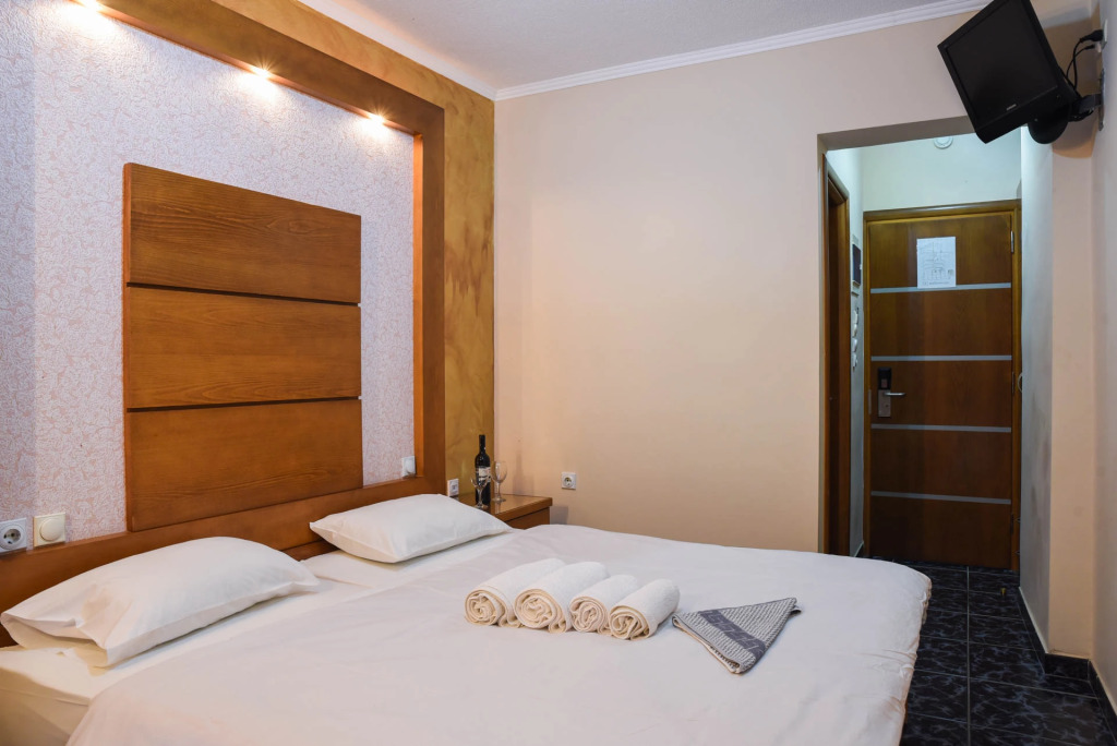 Sacallis Inn Beach Hotel