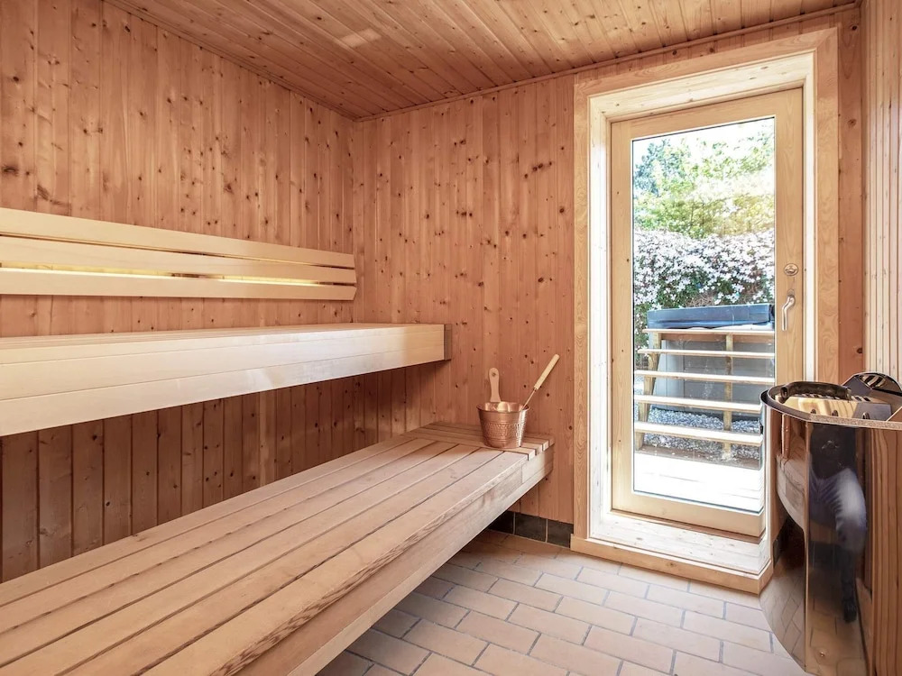 10 Person Holiday Home in Rødvig Stevns