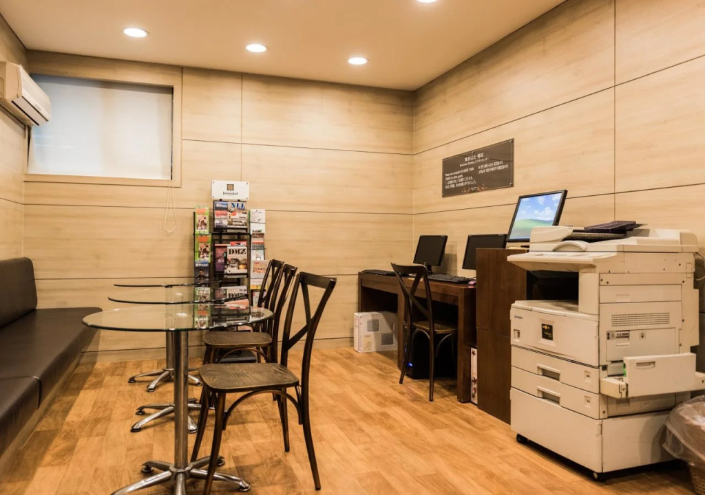 M.BIZ Hotel