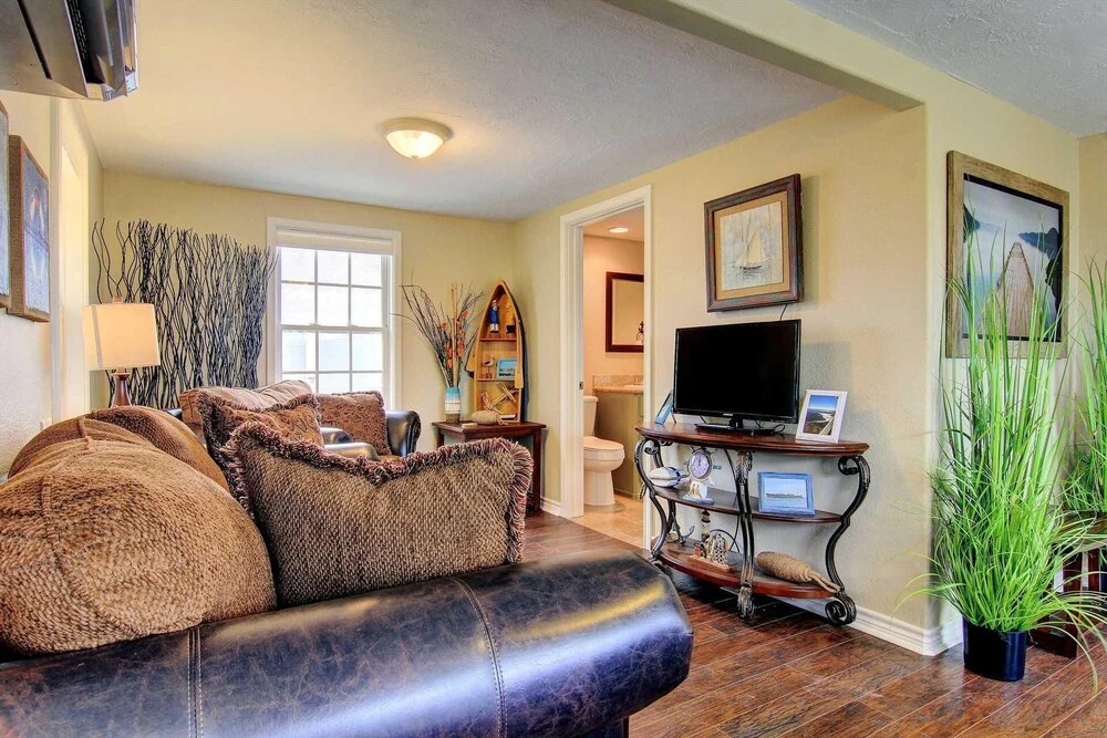 Royal Palm Retreat - 4 Br Home