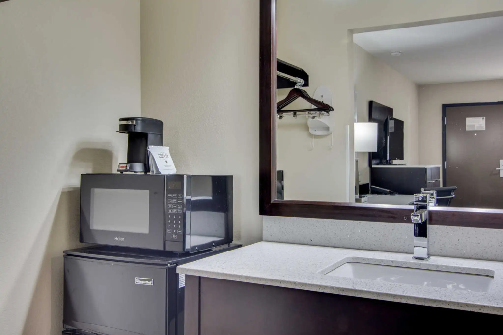Quality Inn & Suites Athens University Area