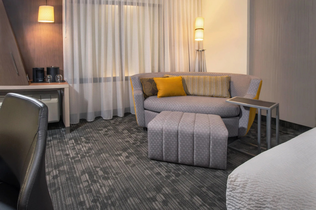 Courtyard by Marriott Burlington-Oakville