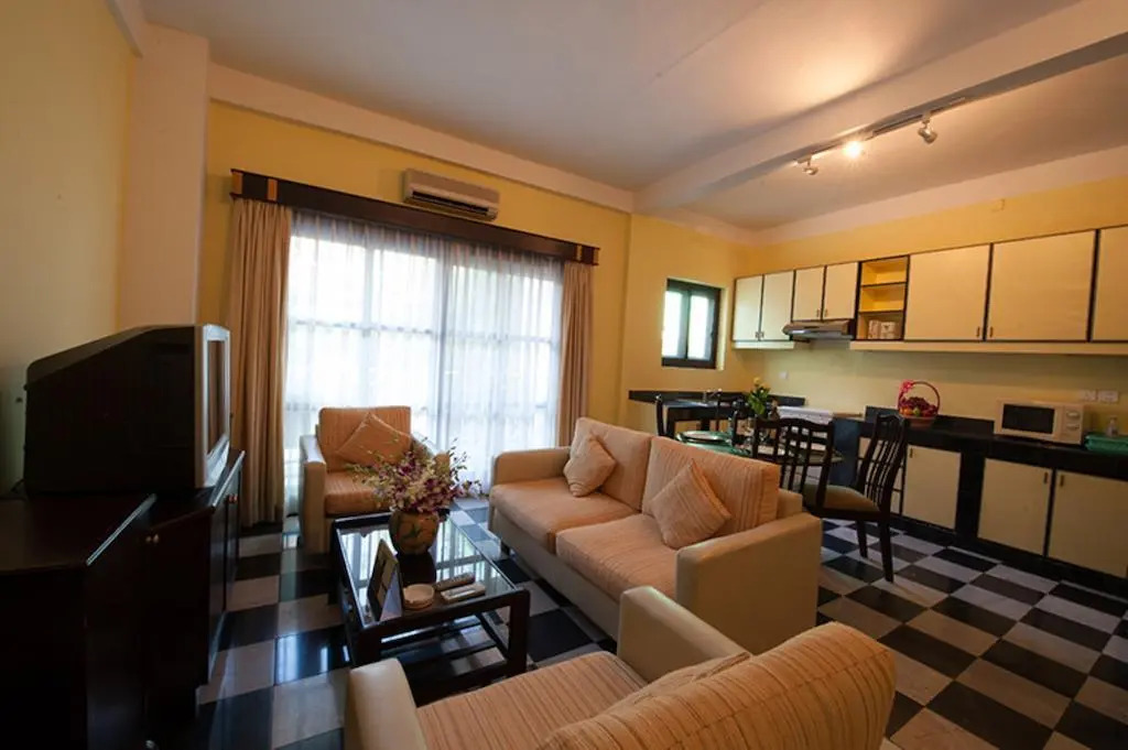 Embassy Place Apartments