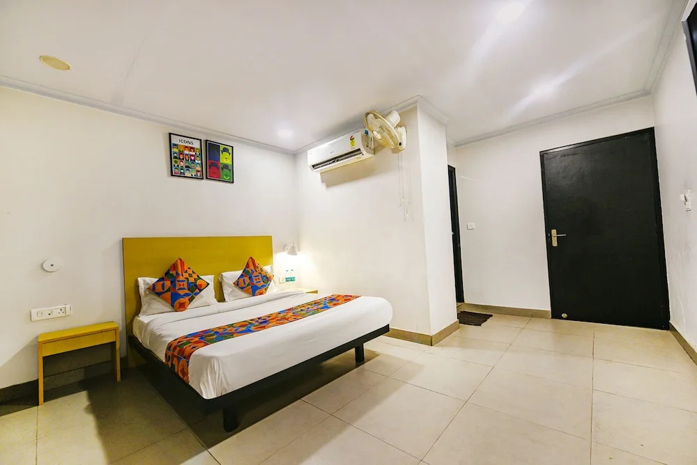 Collection O One Hotel