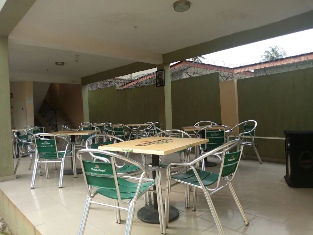Akma Signature Hotel & Suites